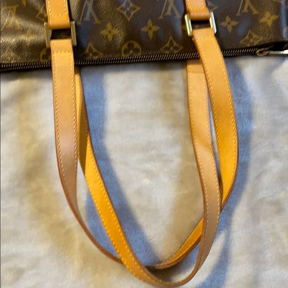 SOLD Authentic Louis Vuitton handbag - Picture 4 of 13